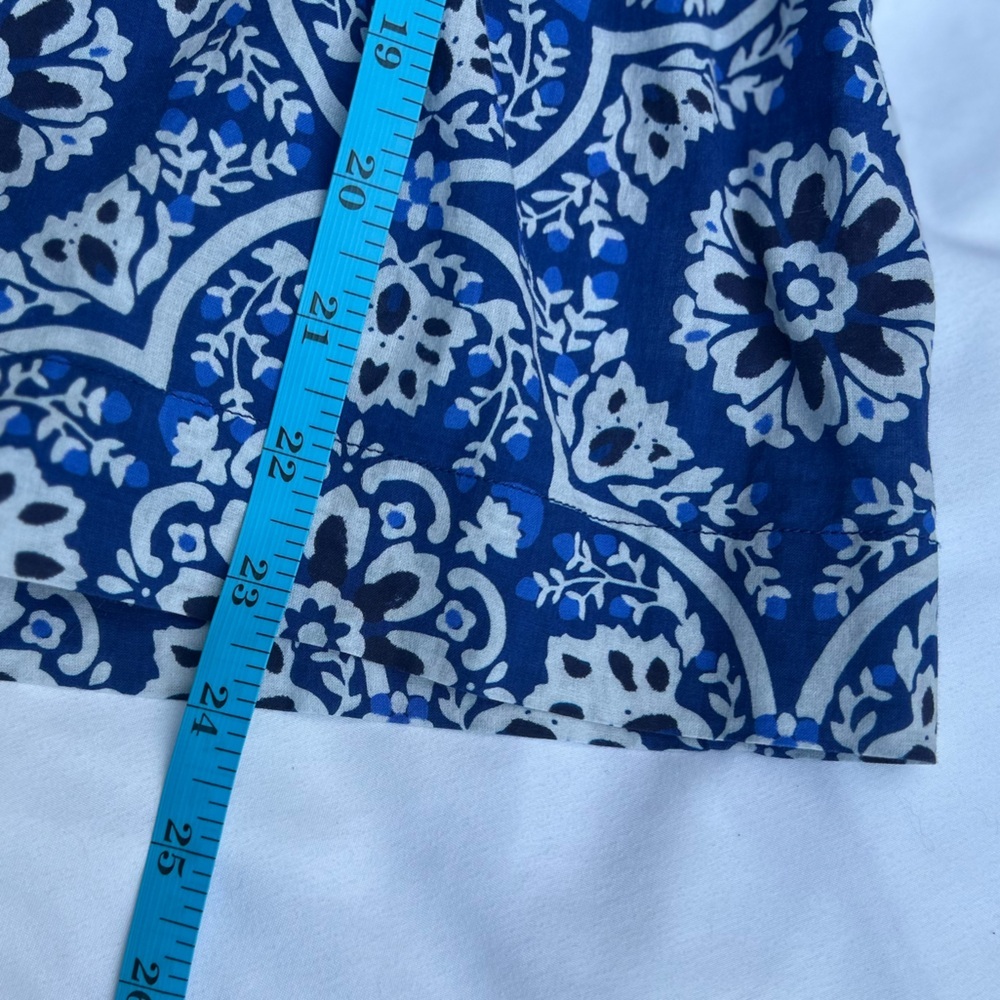 Tuckernuck size L blue cotton puff sleeve floral structured coastal blouse - Picture 7 of 7